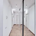 With Cinema & Work Space Apartman Bukarest